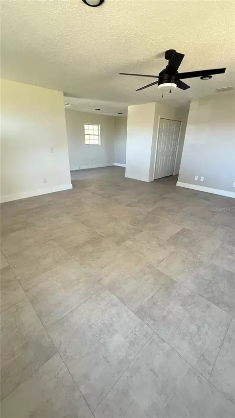 Living - 606 Ridgewood Ave, Dundee, FL 33838 photo 2 of 2