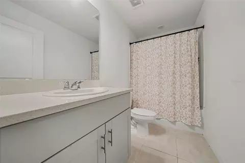 Bath - 5170 Quakers Pl, Saint Cloud, FL 34769 photo 3 of 3