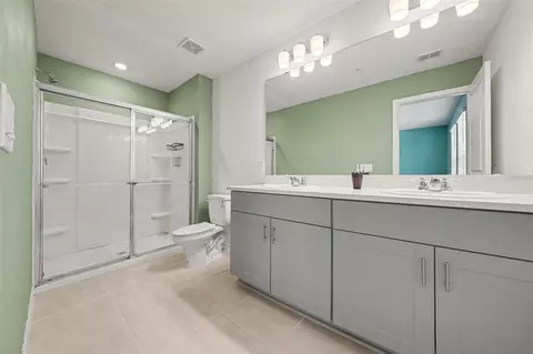 Bath - 5170 Quakers Pl, Saint Cloud, FL 34769 photo 2 of 3