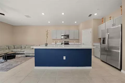 Kitchen - 5170 Quakers Pl, Saint Cloud, FL 34769 photo 1 of 5