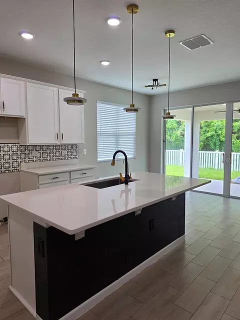 Kitchen - 4382 Southern Vista Loop, Saint Cloud, FL 34771 photo 6 of 7