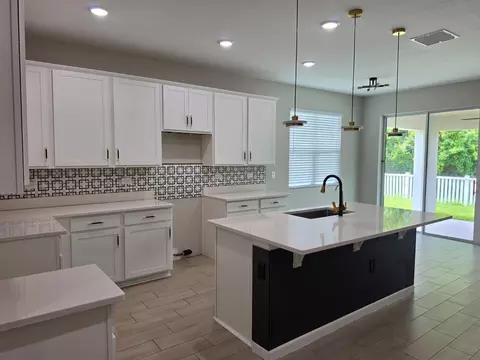 Kitchen - 4382 Southern Vista Loop, Saint Cloud, FL 34771 photo 5 of 7