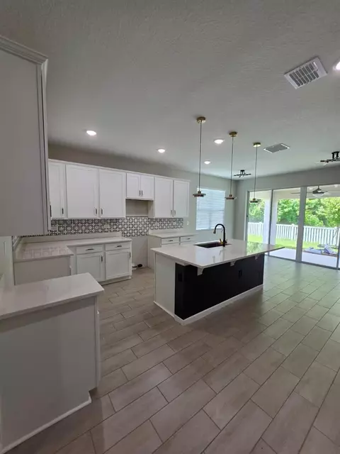 Kitchen - 4382 Southern Vista Loop, Saint Cloud, FL 34771 photo 2 of 7