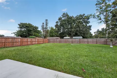 Exterior - 237 California Ave, Saint Cloud, FL 34769 photo 7 of 10