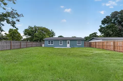 Exterior - 237 California Ave, Saint Cloud, FL 34769 photo 8 of 10