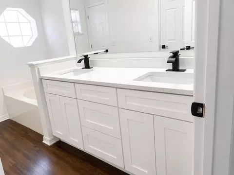 Bath - 13402 Copper Head Dr, Riverview, FL 33569 photo 4 of 5