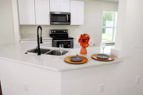 Kitchen - 13402 Copper Head Dr, Riverview, FL 33569 photo 1 of 6