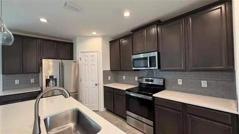Kitchen - 5636 Camilla St, Saint Cloud, FL 34771 photo 2 of 5