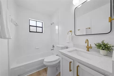 Bath - 1620 Christa Ct, Saint Cloud, FL 34772 photo 4 of 4