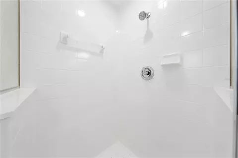 Bath - 1620 Christa Ct, Saint Cloud, FL 34772 photo 3 of 4