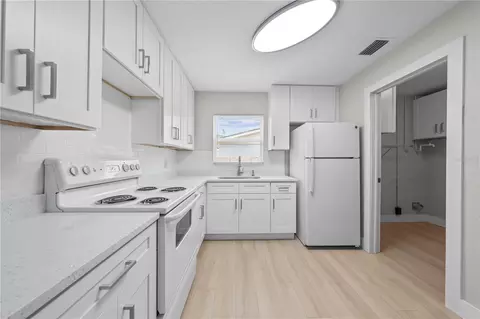 Kitchen - 224 California Ave, Saint Cloud, FL 34769 photo 3 of 5
