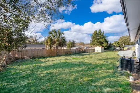 Exterior - 10 E Celeste St, Apopka, FL 32703 photo 3 of 4