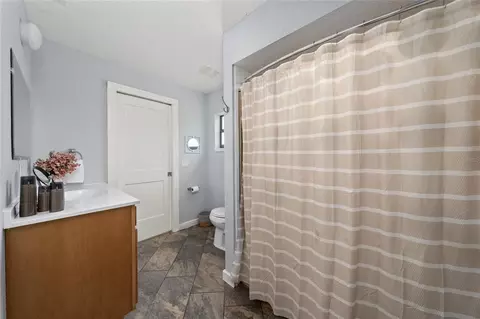 Bath - 40200 Swift Rd, Eustis, FL 32736 photo 1 of 1
