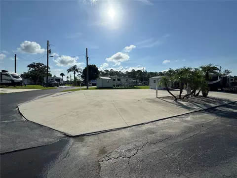 1389 Shipwreck Ln, Saint Cloud, FL 34771 photo 2