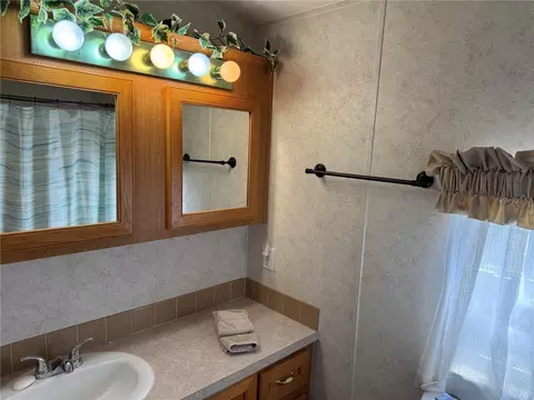 Bath - 1405 Starboard Dr, Saint Cloud, FL 34771 photo 1 of 4