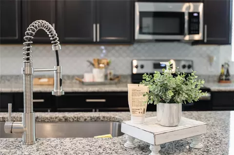 Kitchen - 5416 Carrara Ct, Saint Cloud, FL 34771 photo 4 of 5