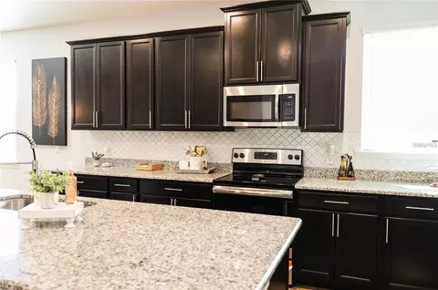 Kitchen - 5416 Carrara Ct, Saint Cloud, FL 34771 photo 5 of 5