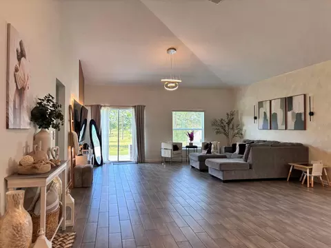 Living - 771 Hitch Loop, Saint Cloud, FL 34772 photo 2 of 2