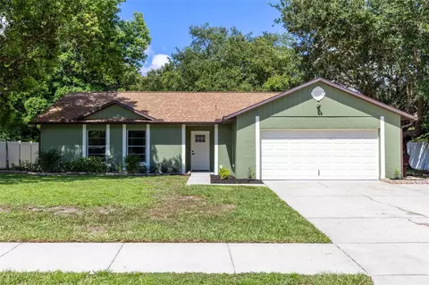 Exterior - 910 Whisler Ct, Saint Cloud, FL 34769 photo 2 of 6