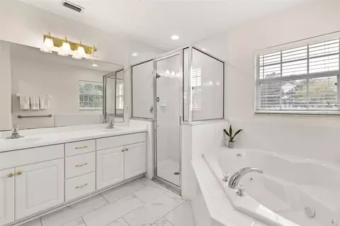 Bath - 5689 Merlin Way, Saint Cloud, FL 34772 photo 3 of 4