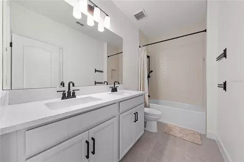 Bath - 4979 Rain Shadow Dr, Saint Cloud, FL 34772 photo 8 of 8