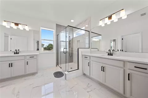 Bath - 4979 Rain Shadow Dr, Saint Cloud, FL 34772 photo 5 of 8