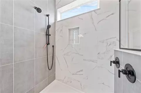 Bath - 4979 Rain Shadow Dr, Saint Cloud, FL 34772 photo 6 of 8