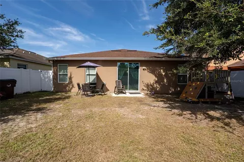 Exterior - 5590 Silver Thistle Ln, Saint Cloud, FL 34772 photo 2 of 3