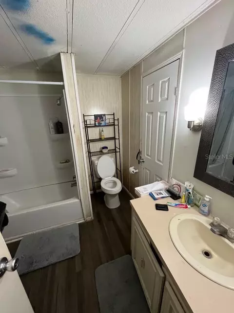 Bath - 4615 Clark Rd, Bartow, FL 33830 photo 1 of 1