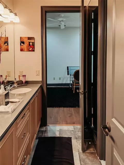 Bath - 1480 Hempel Ave, Windermere, FL 34786 photo 4 of 7