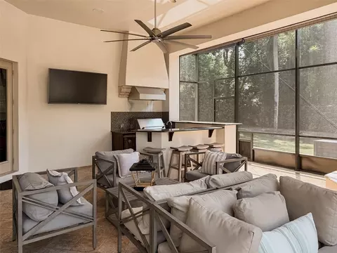 Exterior - 1480 Hempel Ave, Windermere, FL 34786 photo 7 of 10