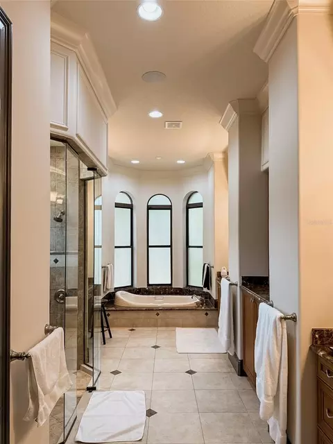Bath - 1480 Hempel Ave, Windermere, FL 34786 photo 2 of 7