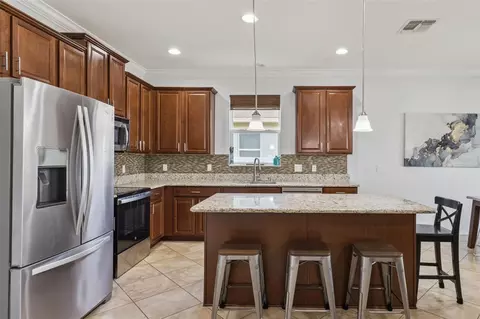 Kitchen - 3942 Eternity Cir, Saint Cloud, FL 34772 photo 3 of 5