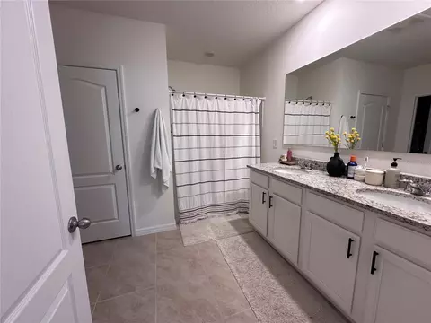Bath - 5189 Barombi Bnd, Saint Cloud, FL 34772 photo 3 of 3