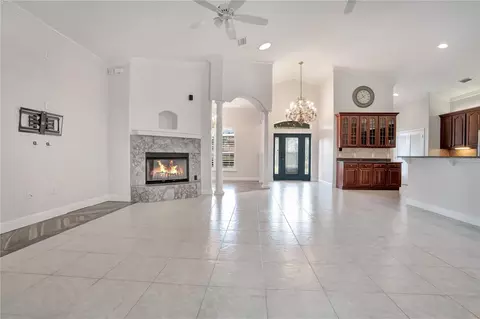Living - 5365 Shady Oak Cir, Saint Cloud, FL 34771 photo 5 of 11