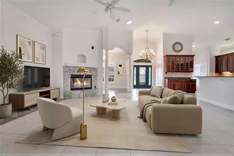 Living - 5365 Shady Oak Cir, Saint Cloud, FL 34771 photo 6 of 11