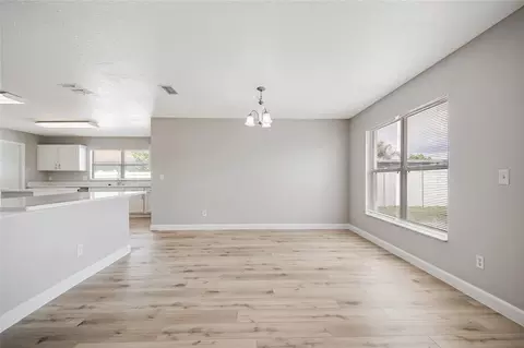 Living - 3207 Slate Rd, Saint Cloud, FL 34772 photo 12 of 14