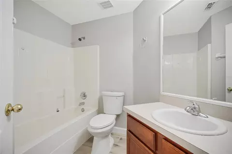 Bath - 3207 Slate Rd, Saint Cloud, FL 34772 photo 3 of 4