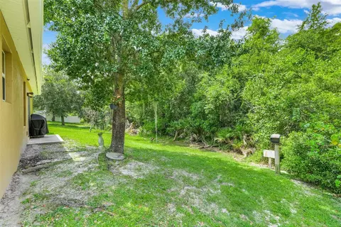 Exterior - 221 Daigledog St, Saint Cloud, FL 34772 photo 4 of 7