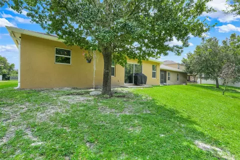 Exterior - 221 Daigledog St, Saint Cloud, FL 34772 photo 5 of 7