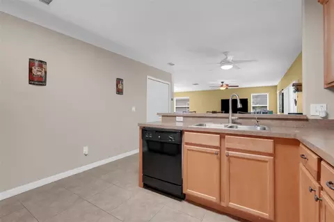 Kitchen - 221 Daigledog St, Saint Cloud, FL 34772 photo 3 of 4
