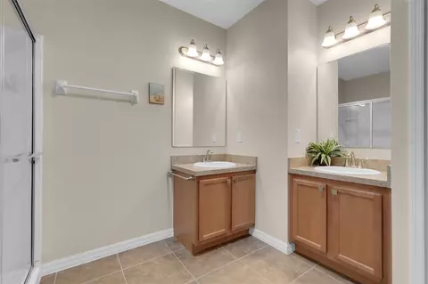 Bath - 221 Daigledog St, Saint Cloud, FL 34772 photo 1 of 3