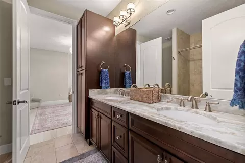 Bath - 5526 Marleon Dr, Windermere, FL 34786 photo 8 of 9