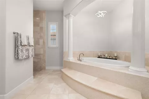 Bath - 5526 Marleon Dr, Windermere, FL 34786 photo 3 of 9