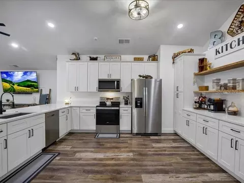 Kitchen - 344 Ruby Lake Loop, Winter Haven, FL 33884 photo 5 of 8