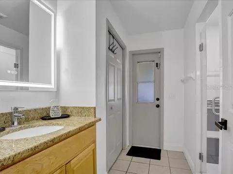 Bath - 344 Ruby Lake Loop, Winter Haven, FL 33884 photo 3 of 4