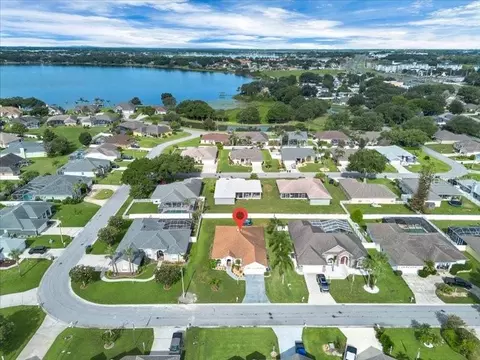 View/Area - 344 Ruby Lake Loop, Winter Haven, FL 33884 photo 3 of 10