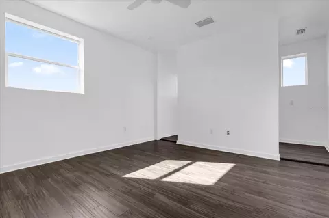 Bedroom - 501 Chastain Rd, Seffner, FL 33584 photo 5 of 6