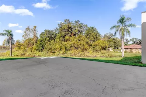 Exterior - 501 Chastain Rd, Seffner, FL 33584 photo 6 of 6