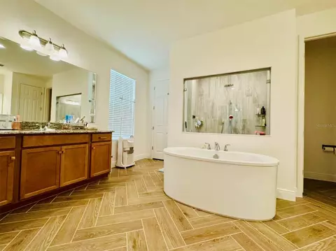 Bath - 5019 Down Ct, Saint Cloud, FL 34772 photo 2 of 6